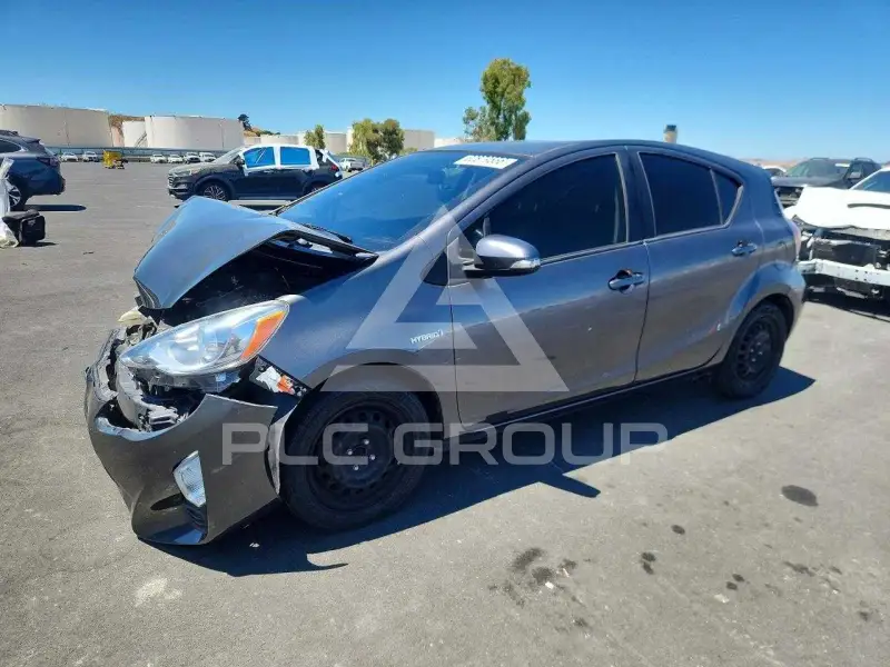 2016 Toyota PRIUS фото