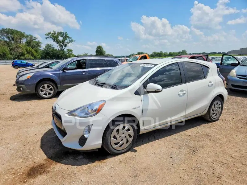 2016 Toyota PRIUS фото