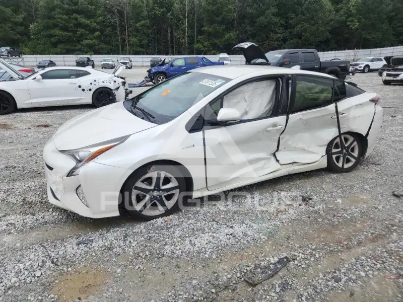 2016 Toyota PRIUS photo