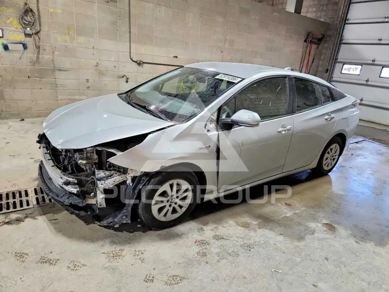 2016 Toyota PRIUS photo