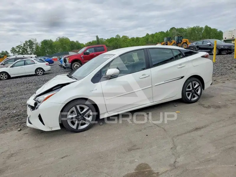 2016 Toyota PRIUS фото