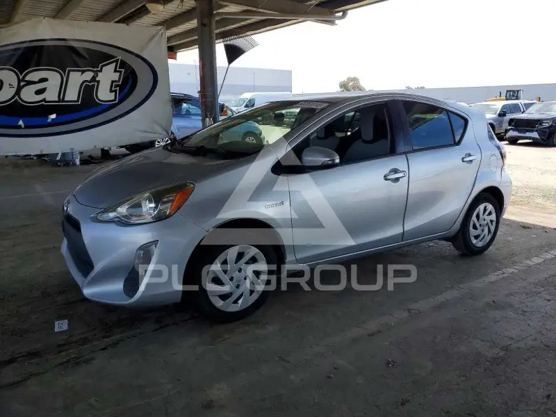 2016 Toyota PRIUS фото