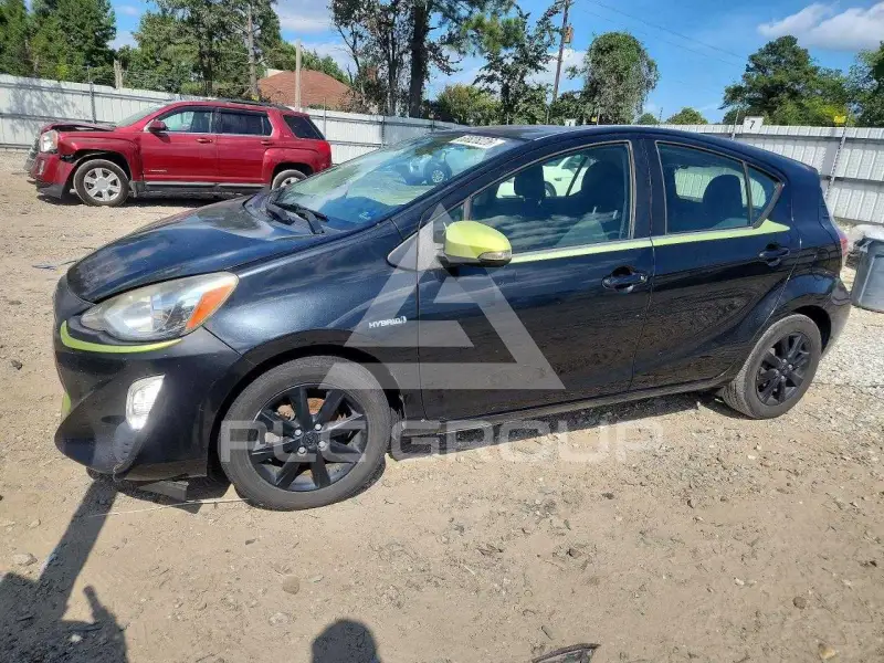 2016 Toyota PRIUS photo
