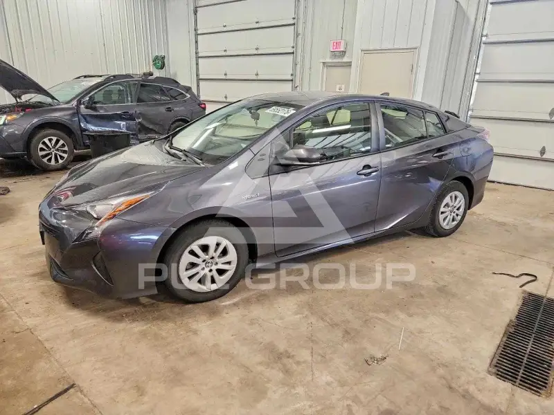 2016 Toyota PRIUS фото