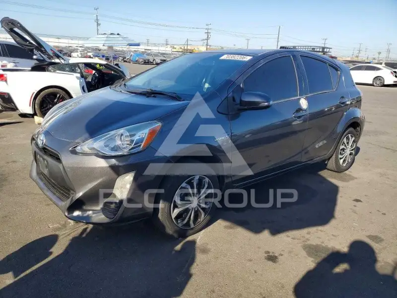 2016 Toyota PRIUS фото