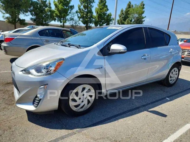 2016 Toyota PRIUS photo