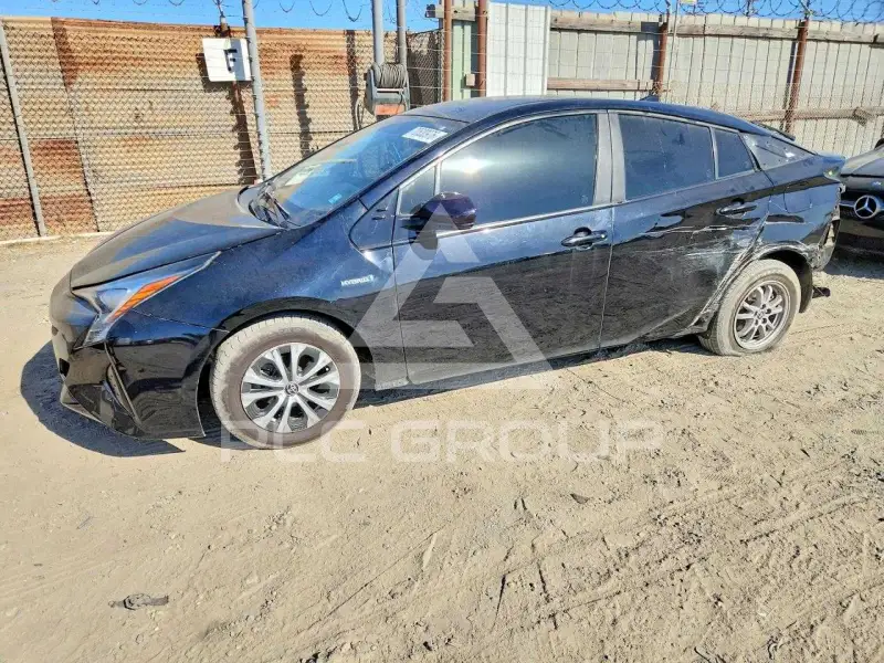 2016 Toyota PRIUS photo