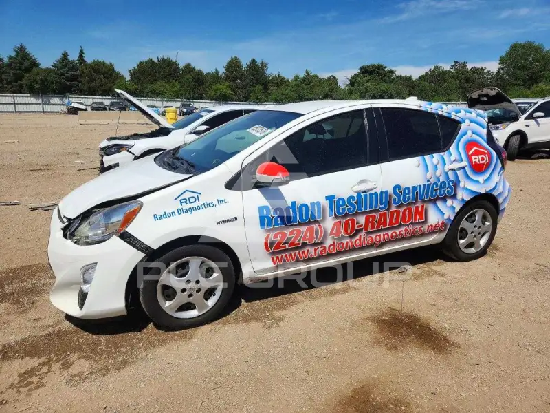 2016 Toyota PRIUS фото