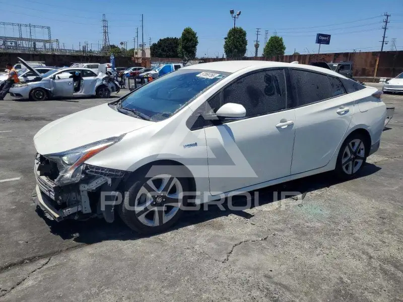 2016 Toyota PRIUS фото