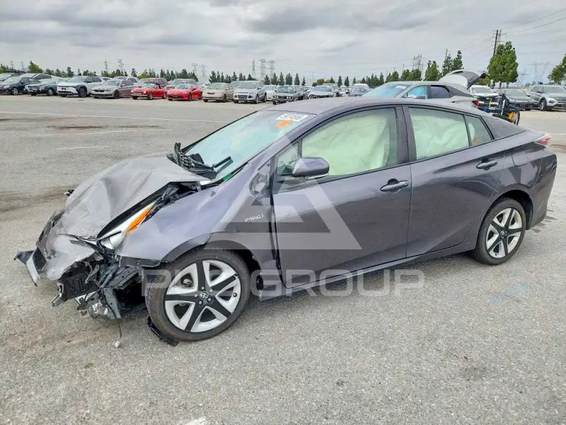 2016 Toyota PRIUS photo