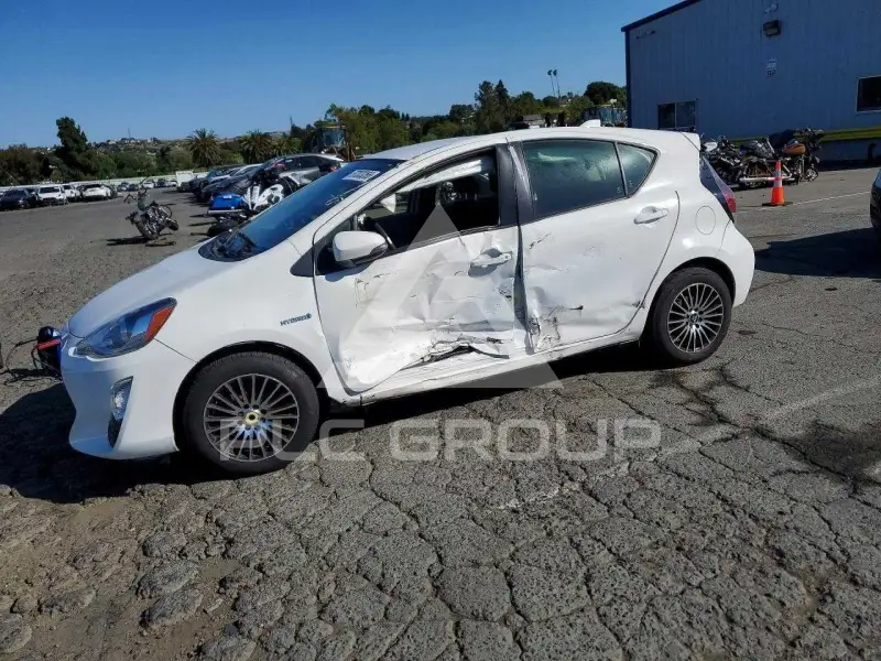 2016 Toyota PRIUS фото