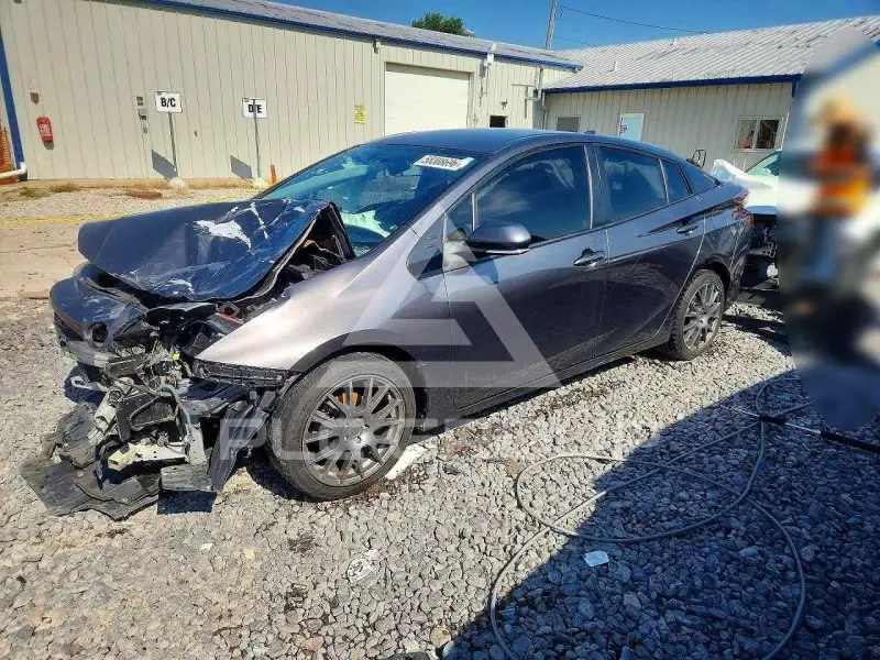 2016 Toyota PRIUS фото