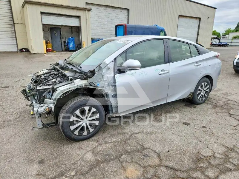 2016 Toyota PRIUS photo