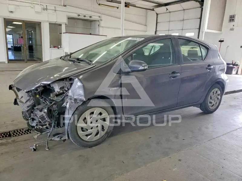 2016 Toyota PRIUS фото