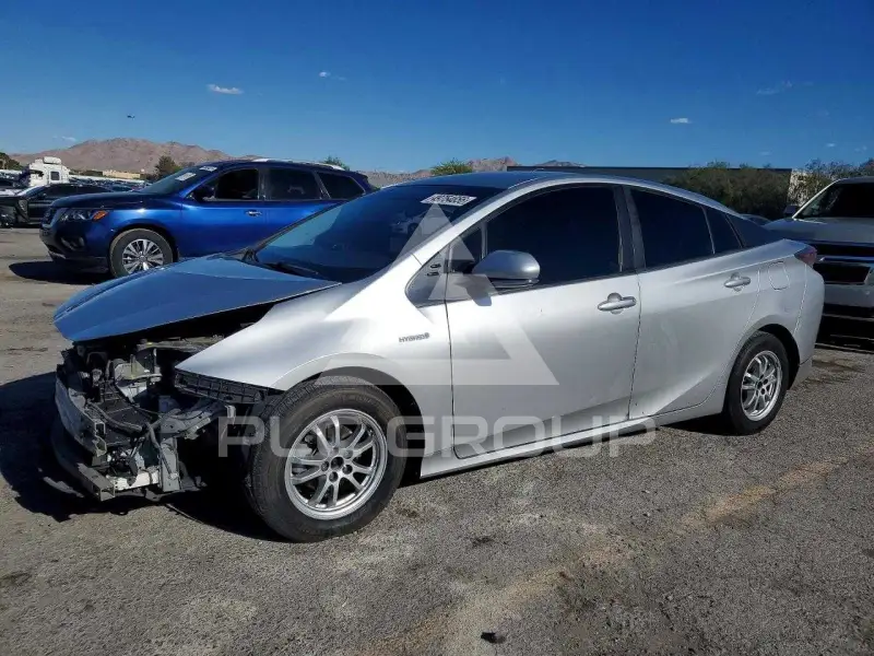2016 Toyota PRIUS фото