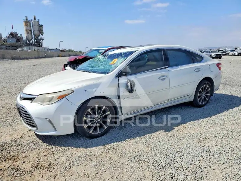 2016 Toyota AVALON фото