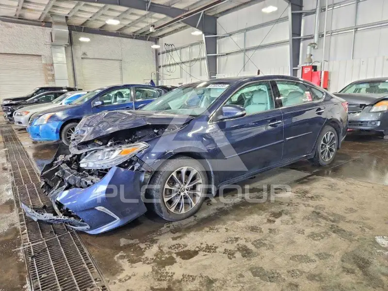 2016 Toyota AVALON photo