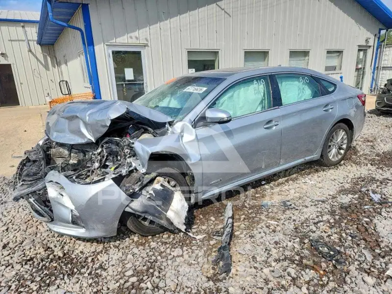 2016 Toyota AVALON photo