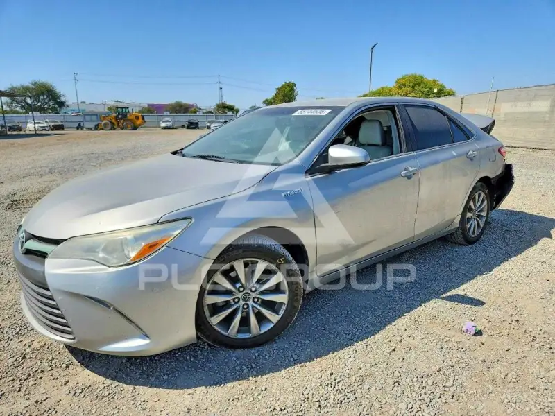 2016 Toyota CAMRY фото
