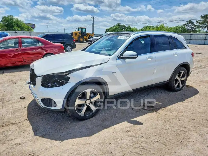 2016 Mercedes Benz GLC-Class фото