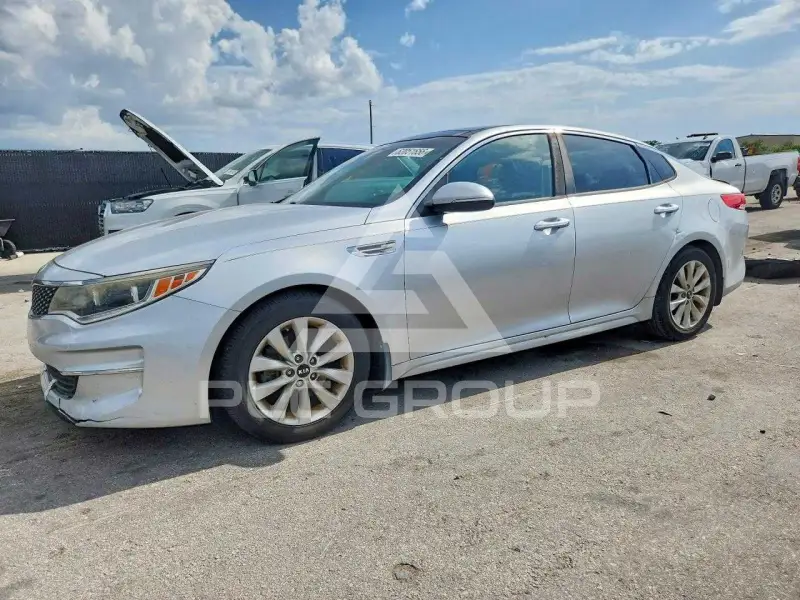 2016 KIA Optima photo