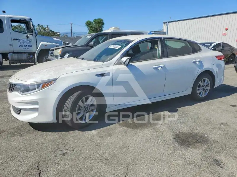 2016 KIA Optima photo