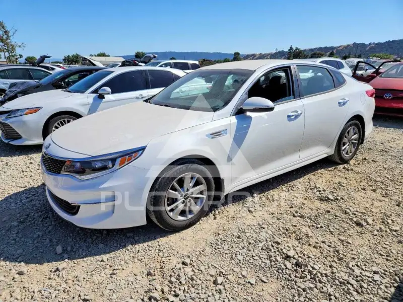 2016 KIA Optima photo