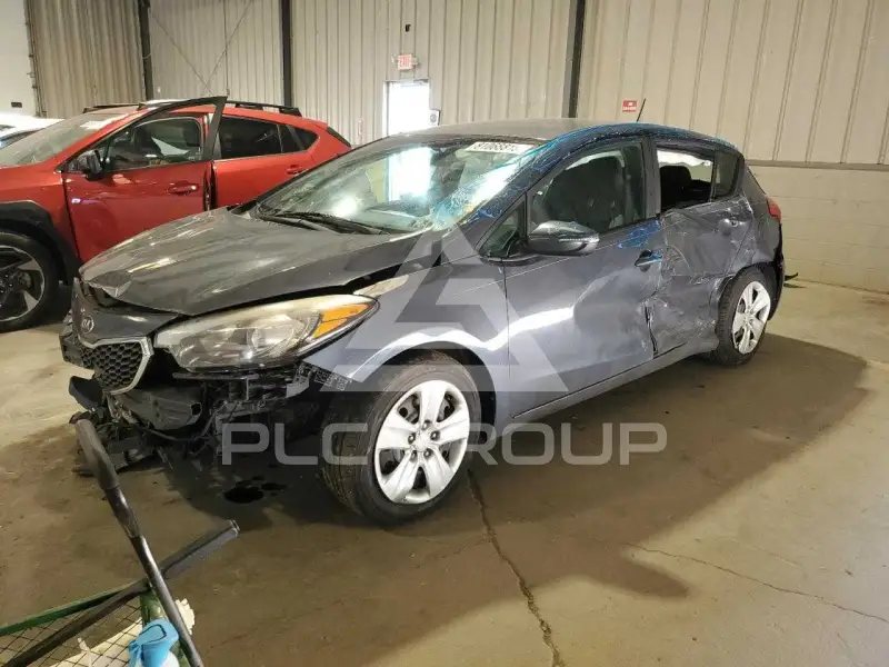 2016 KIA Forte photo