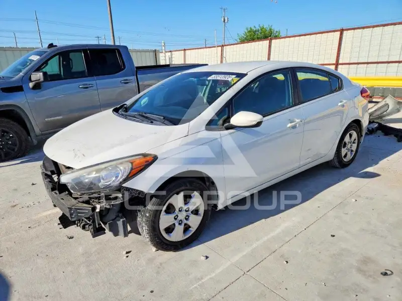 2016 KIA Forte photo