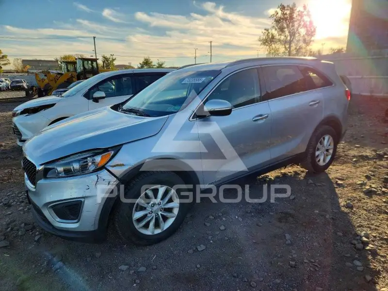 2016 KIA Sorento photo