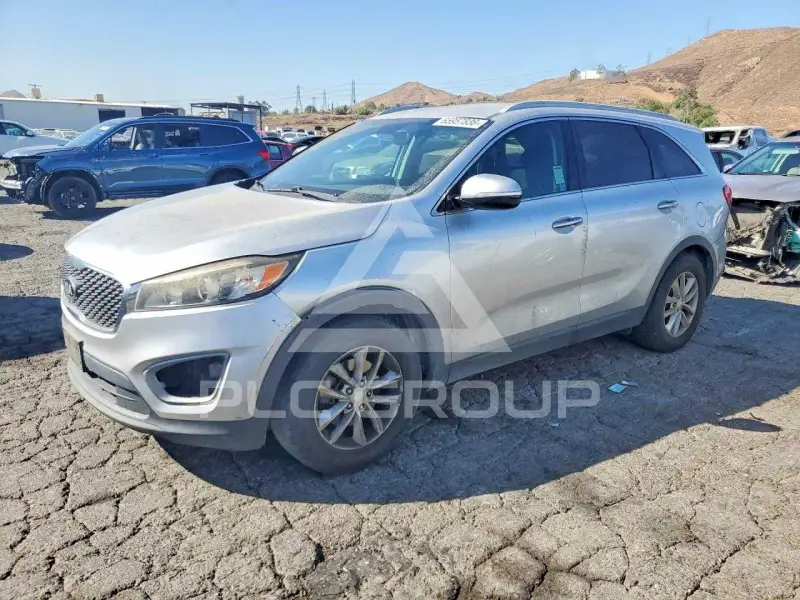 2016 KIA Sorento photo