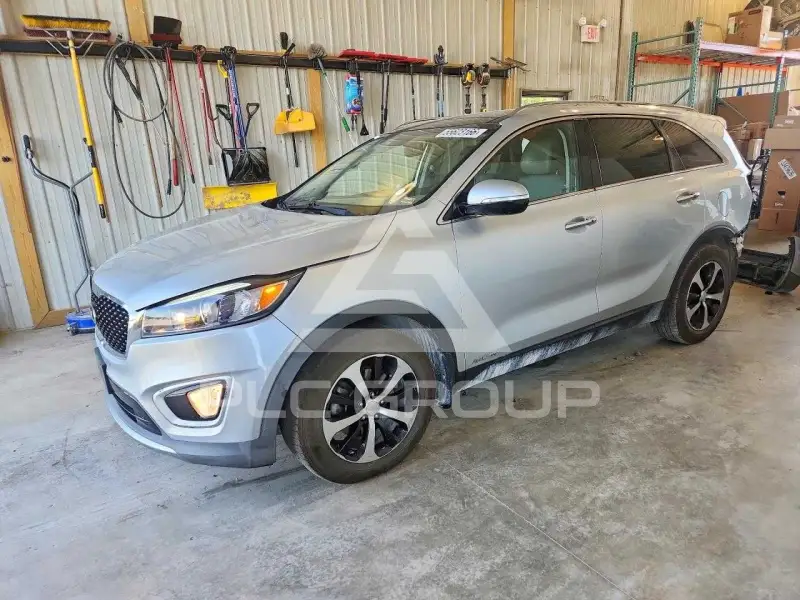2016 KIA Sorento photo