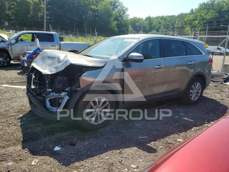 2016 KIA Sorento photo