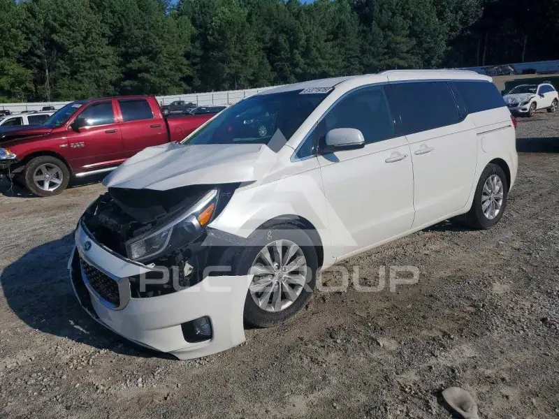 2016 KIA Sedona фото