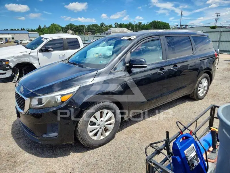 2016 KIA Sedona photo