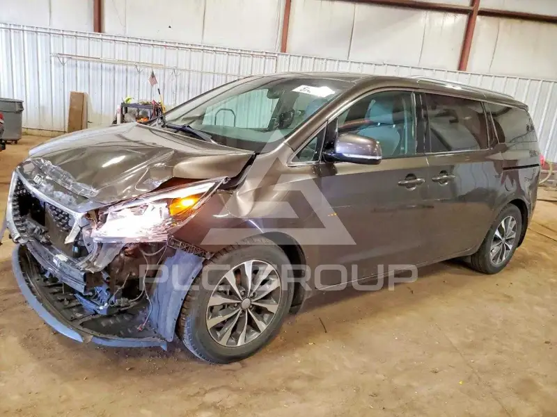 2016 KIA Sedona фото