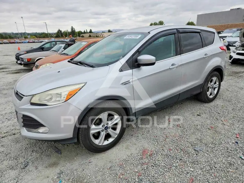 2016 Ford ESCAPE photo