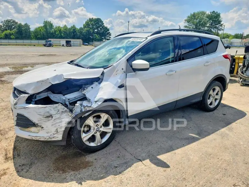 2016 Ford ESCAPE photo