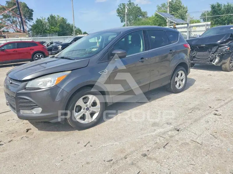 2016 Ford ESCAPE photo