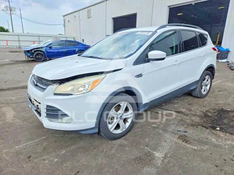 2016 Ford ESCAPE photo