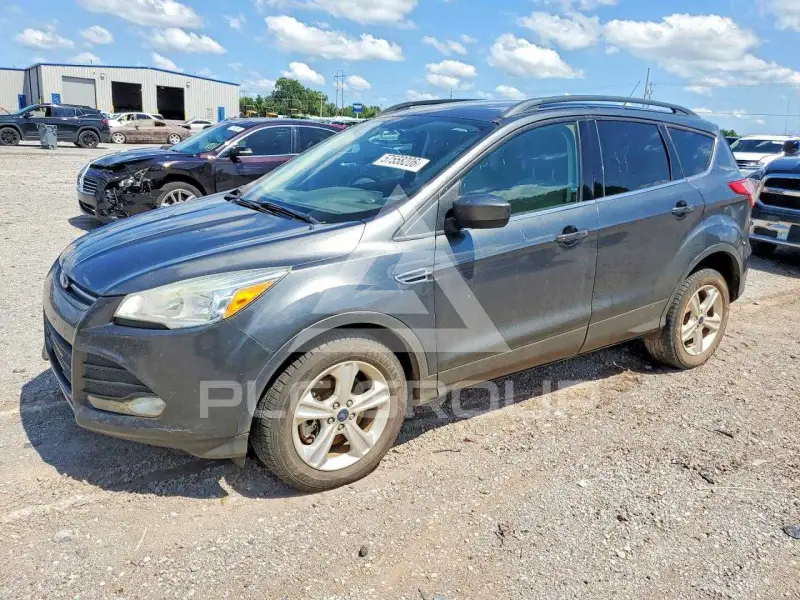 2016 Ford ESCAPE photo