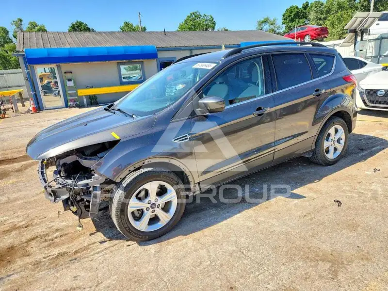 2016 Ford ESCAPE photo