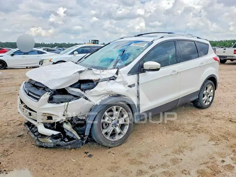 2016 Ford ESCAPE photo