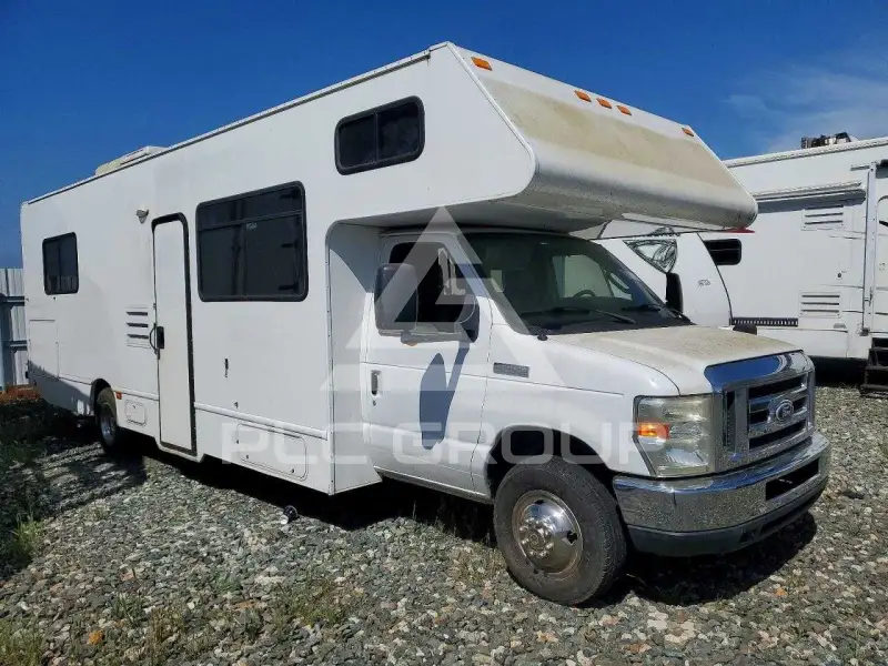 2016 Ford E-450 фото