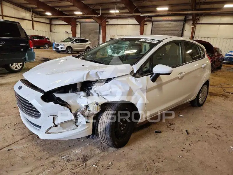 2016 Ford FIESTA фото