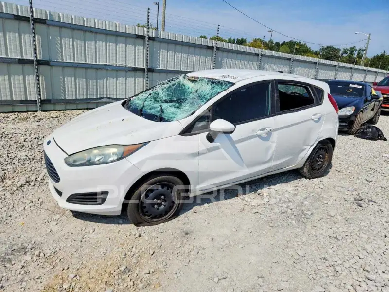 2016 Ford FIESTA фото