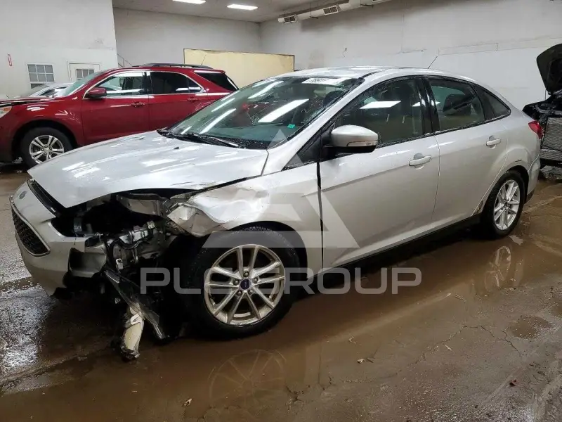 2016 Ford FOCUS photo