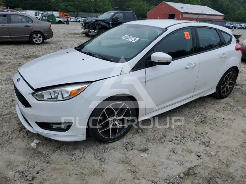 2016 Ford FOCUS photo
