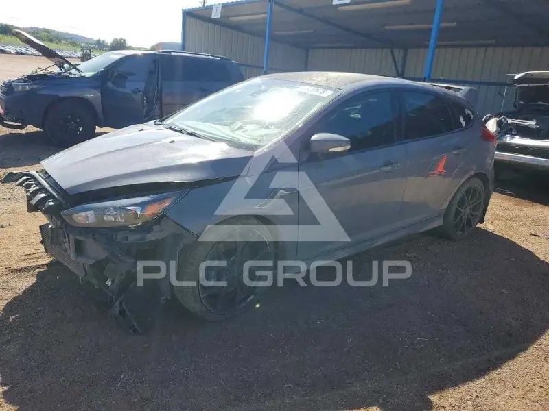 2016 Ford FOCUS фото