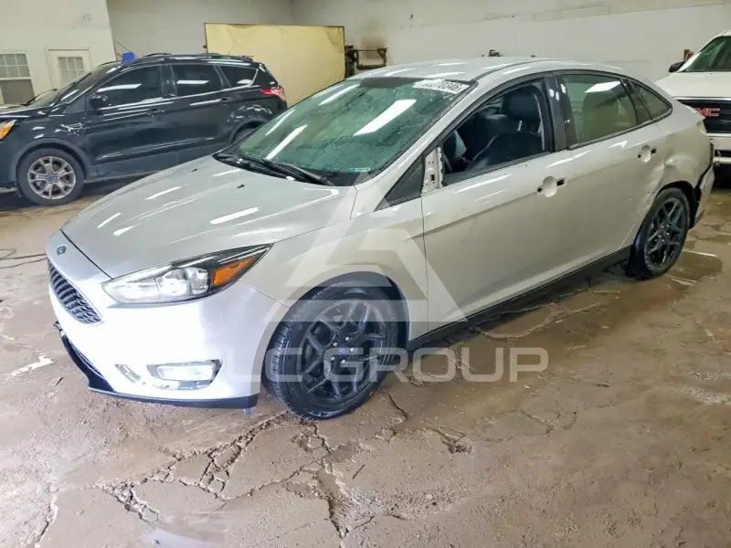 2016 Ford FOCUS фото